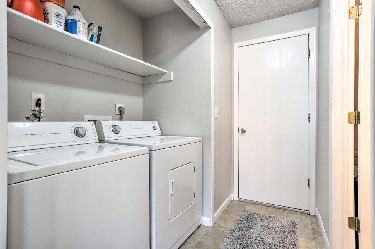 Duplex With Private Yard 3 Mi To Downtown Loveland! Exterior photo
